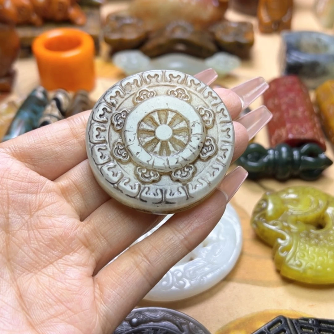 【闪购商品】蛇纹石玉颈饰未镶嵌