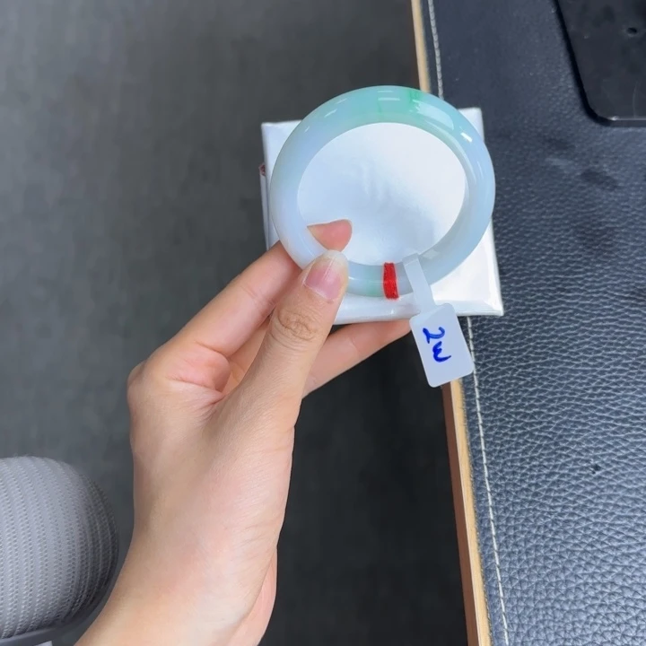 未镶嵌手镯翡翠翡翠手镯