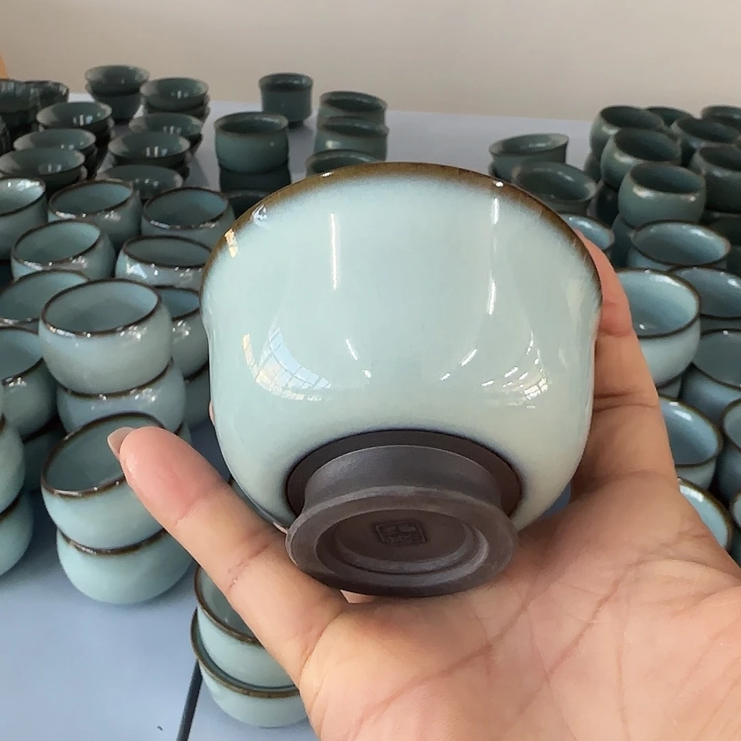 瓷片小微瑕，便宜清。