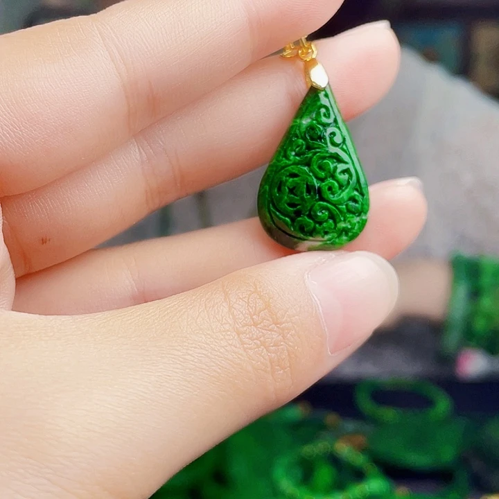 翡翠银S925镶嵌颈饰多样性