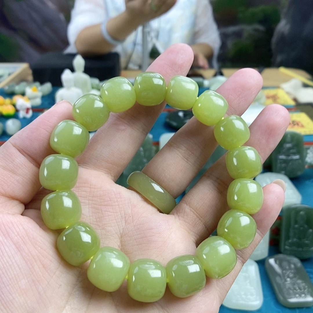 和田玉未镶嵌手串