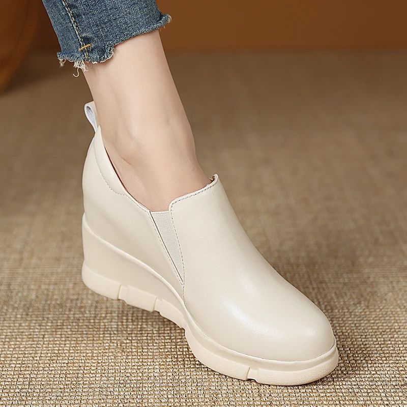 白色牛皮内增高单鞋9cm厚底坡跟圆头小皮鞋高跟防水台深口窝窝鞋