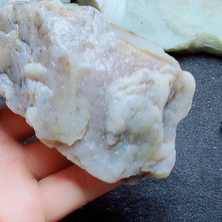 未镶嵌和田玉（糖玉）珠宝半成品