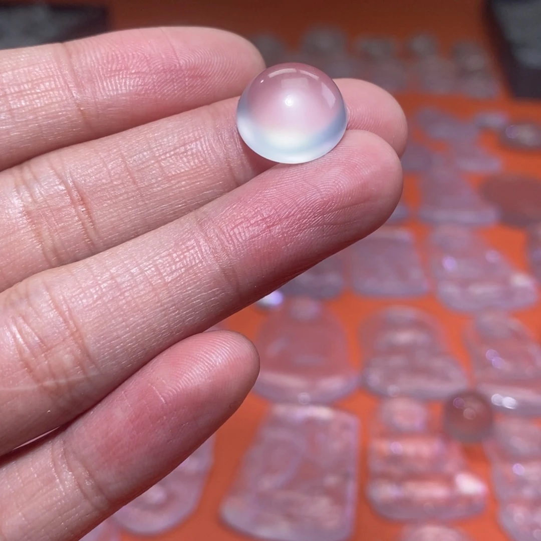 珈***一石英质玉未镶嵌珠宝半成品