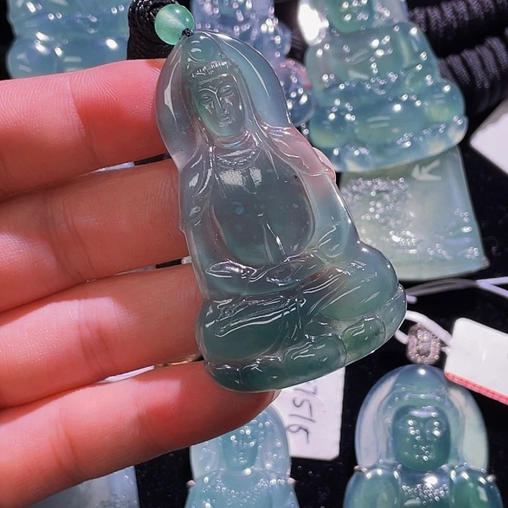 翡翠颈饰未镶嵌58，