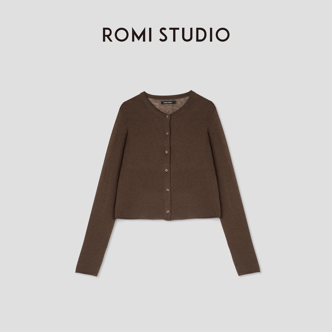 ROMI STUDIO“松弛高知”绵羊毛细腻轻薄长袖圆领针织开衫 24SSF158