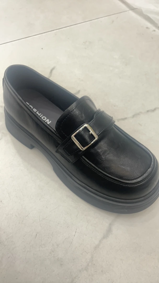 鞋子百搭休闲舒适