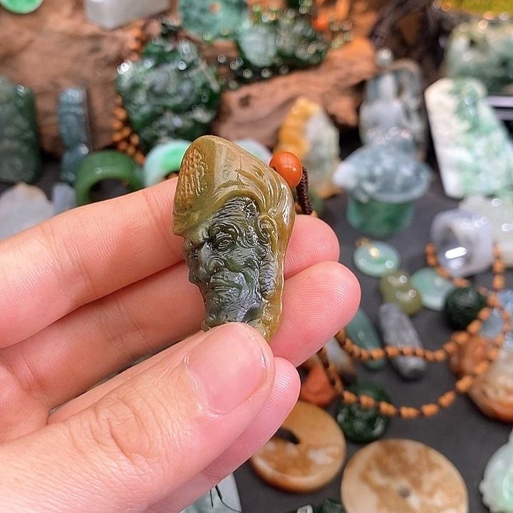 颈饰未镶嵌翡翠不****！