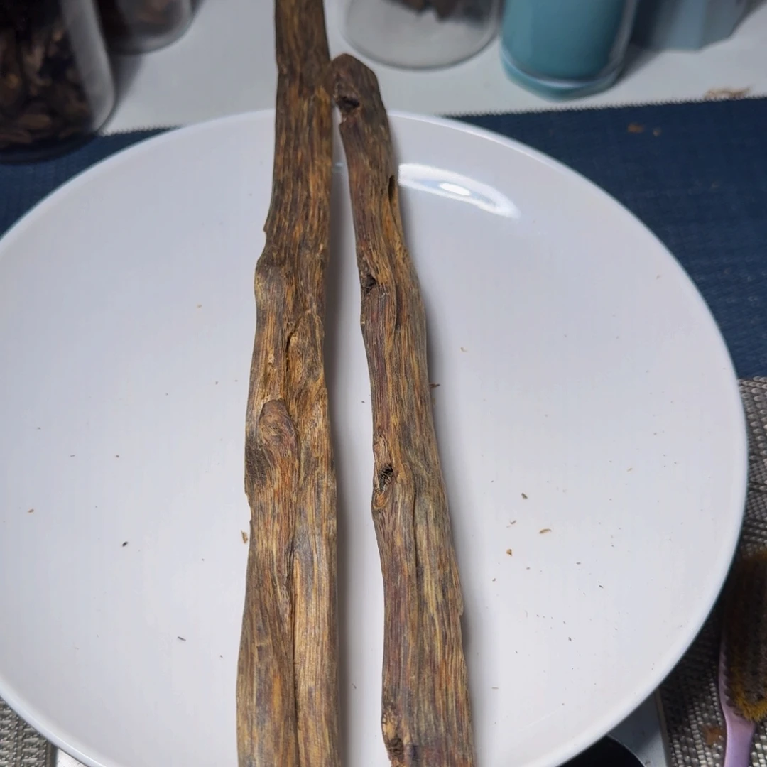 遇***莉香榧木香，陆河棍53.5克