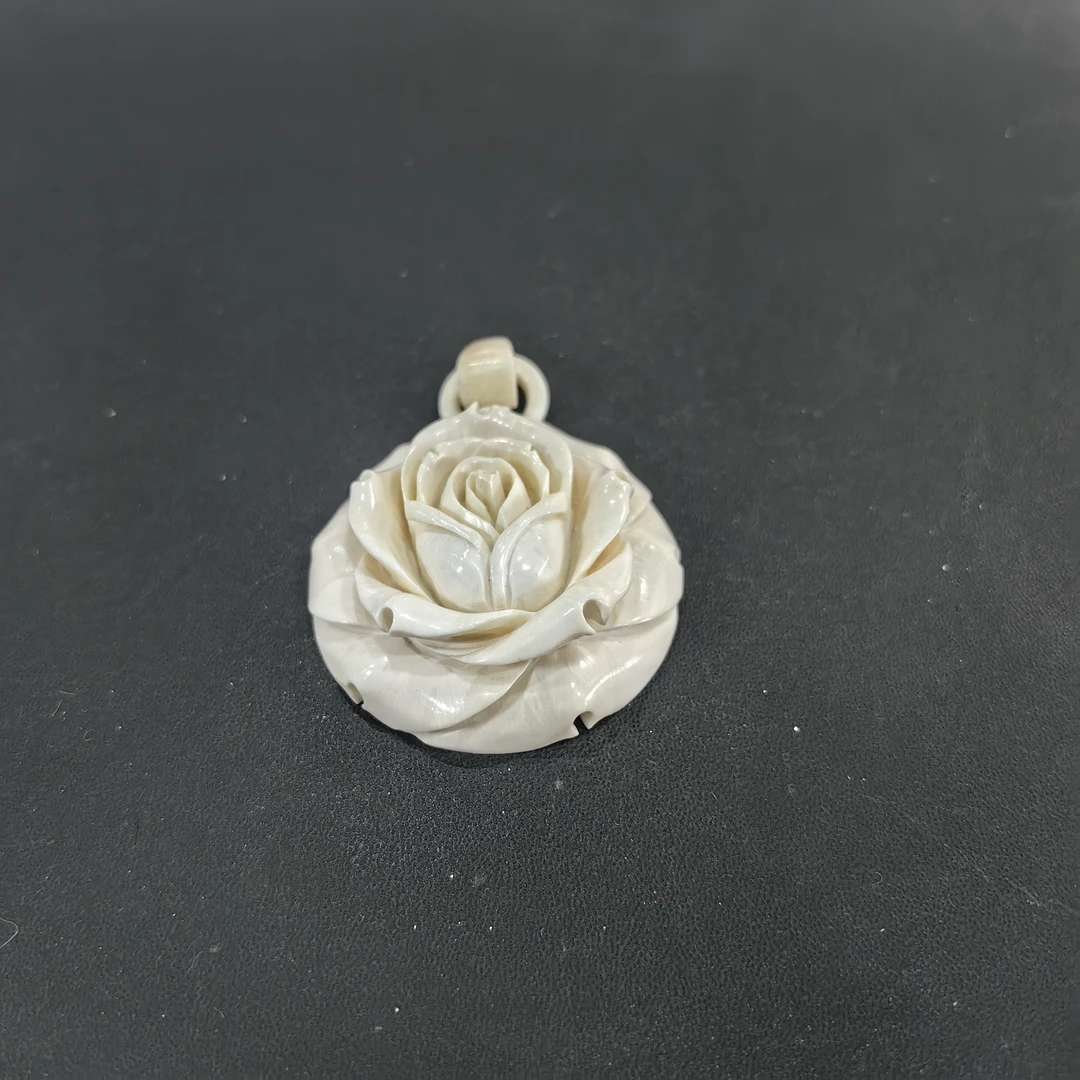 猛犸约13.8克雕刻件ZL4490