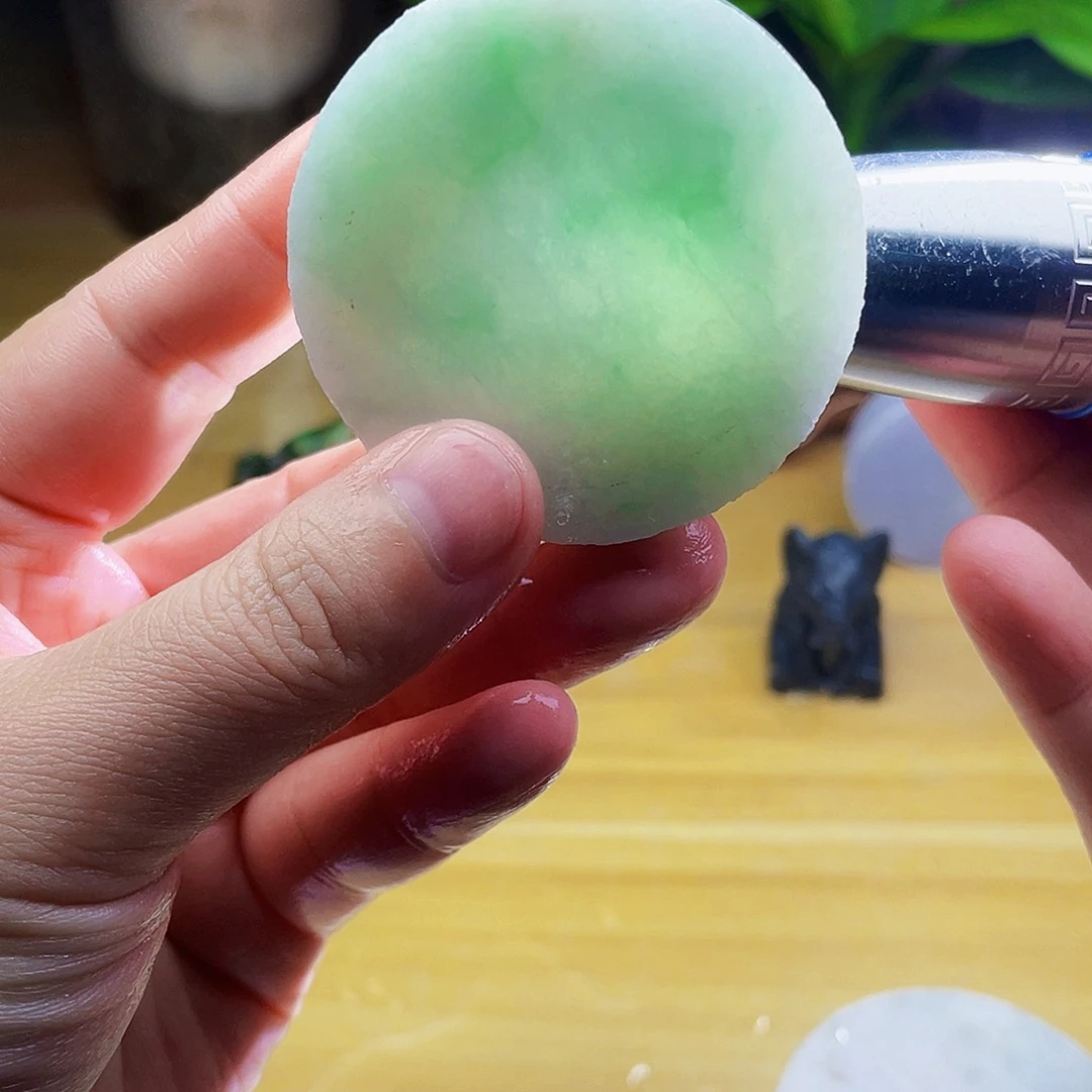 翡翠未镶嵌颈饰毛料7