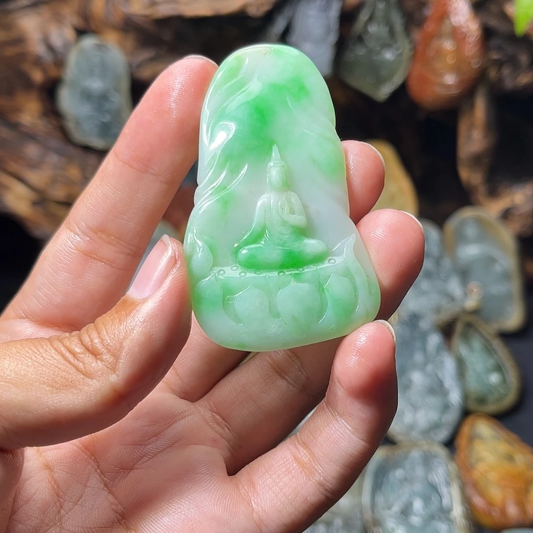善***匪翡翠未镶嵌颈饰悟道