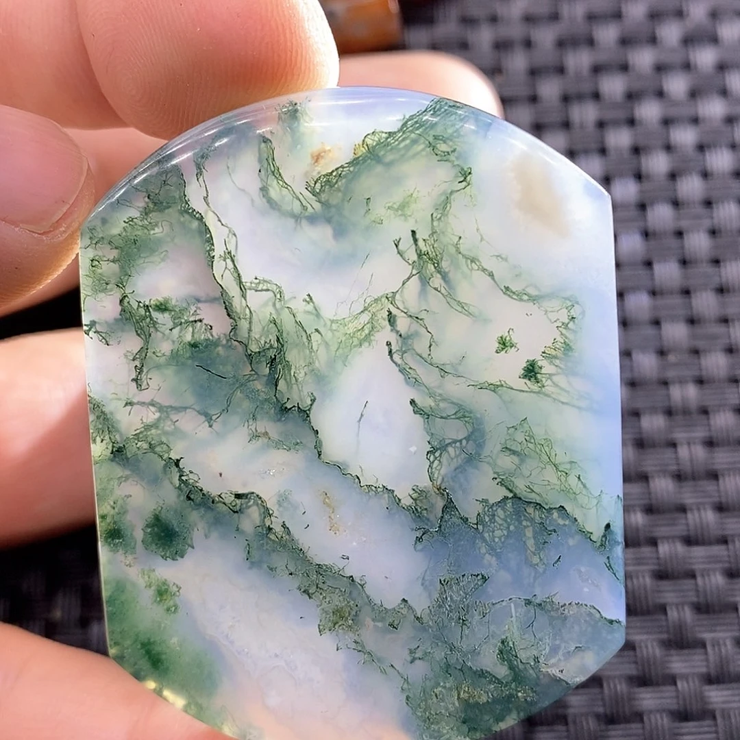 玛瑙/玉髓颈饰未镶嵌A****?