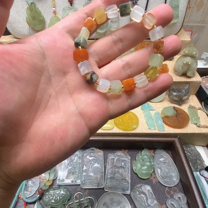 蛇纹石玉合金颈饰