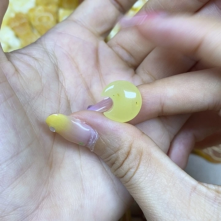 橄榄核吊坠小月亮46