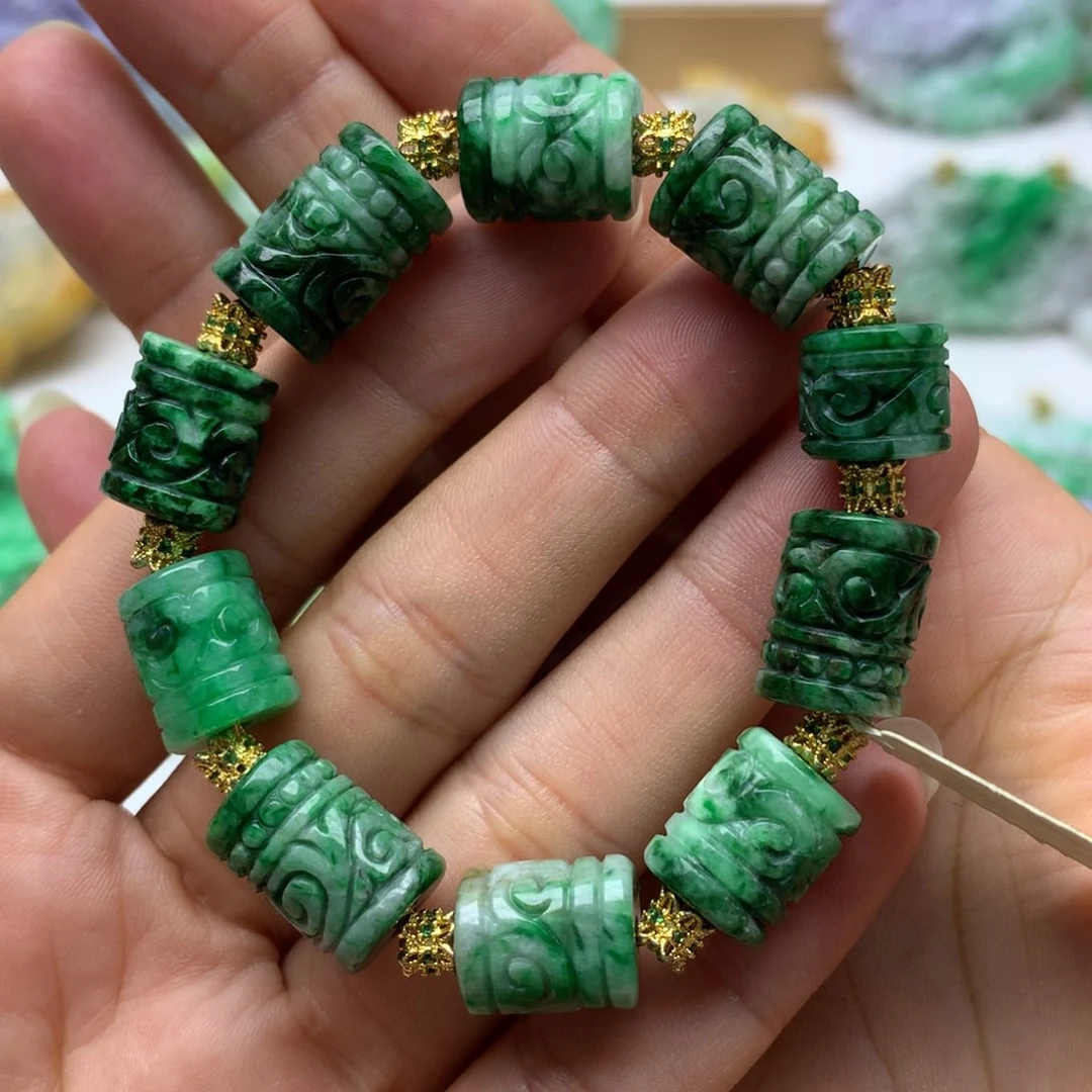 翡翠未镶嵌颈饰W****计翡翠