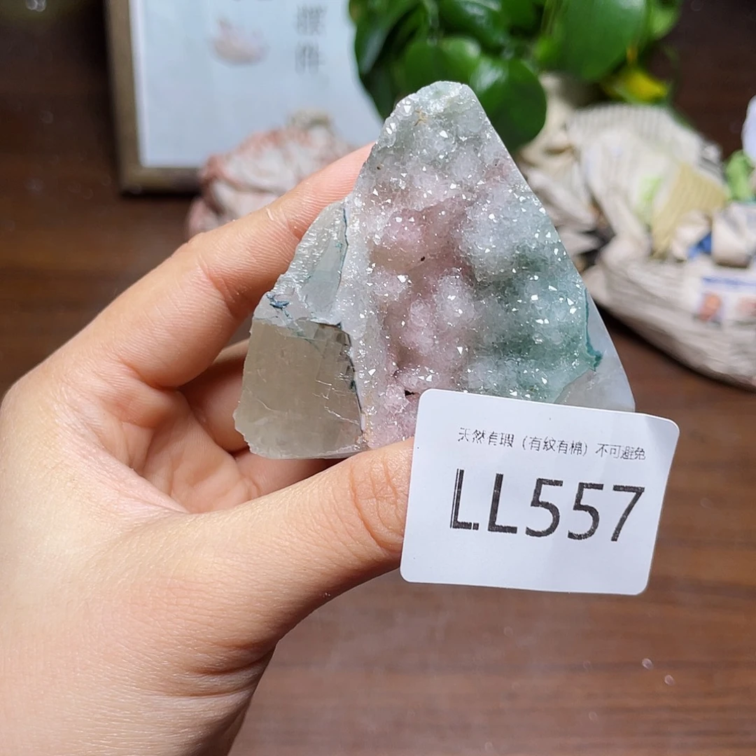 王***太未镶嵌大型摆件（非配饰）水晶