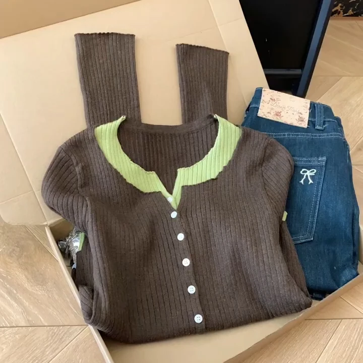 假两件撞色长袖针织开衫女2025早秋季新款复古设计感显瘦打底上衣