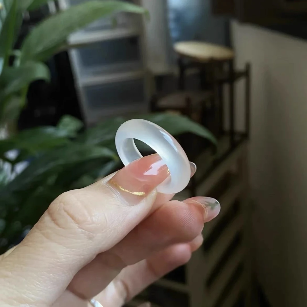 天然玛瑙白月光戒圈（圈口找客服备注一下圈口只有17-20）