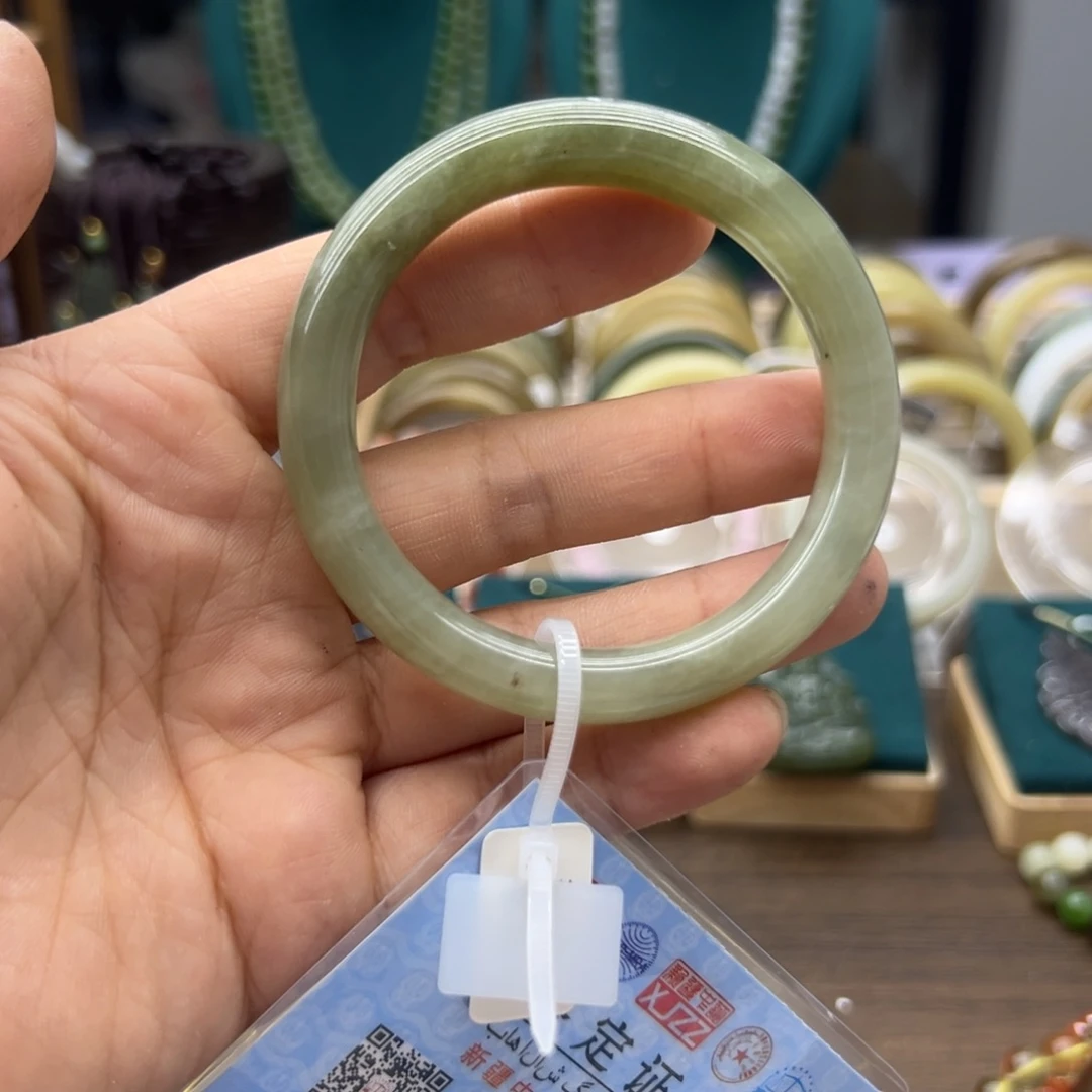 和田玉手镯未镶嵌54.8圈围B262