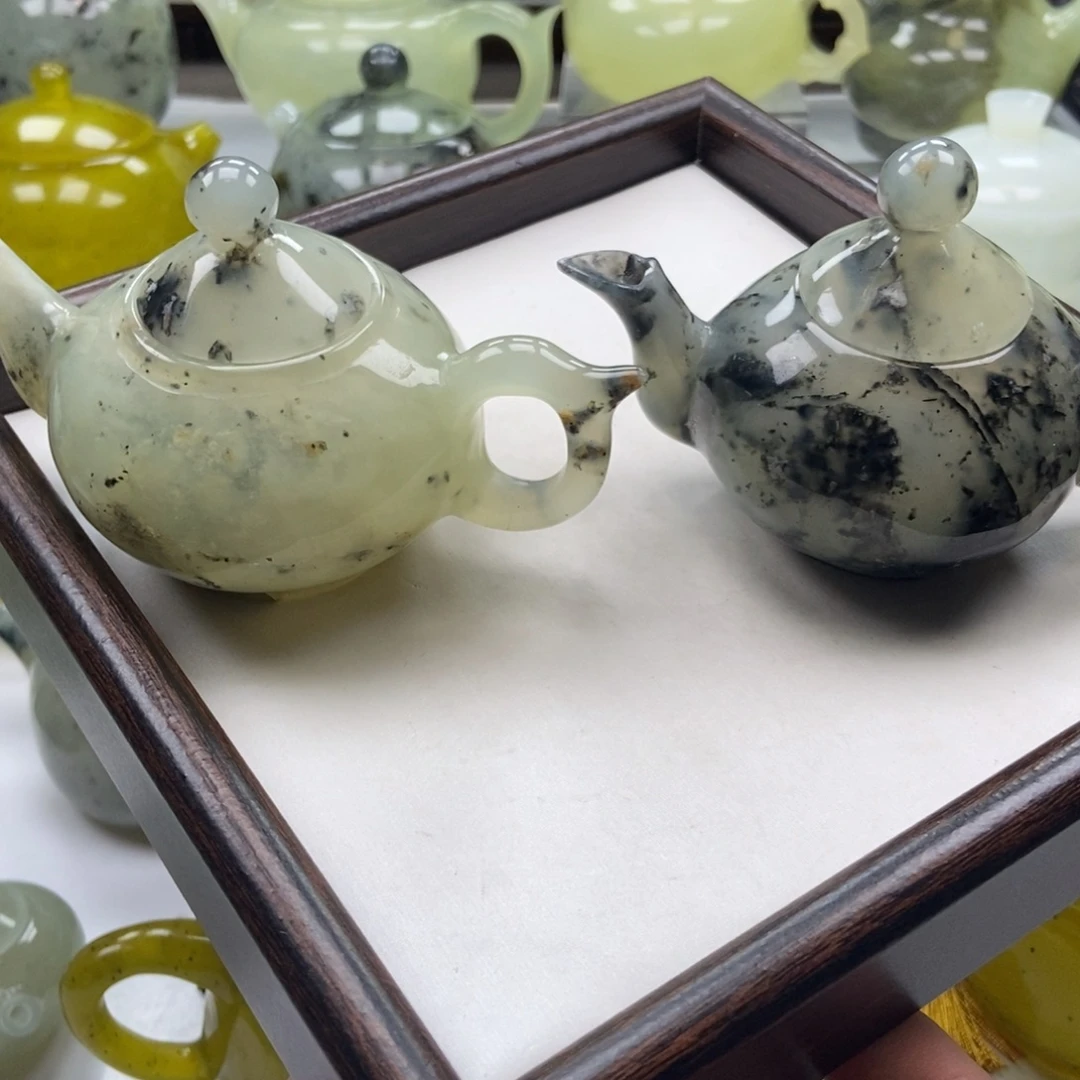 炼***启蛇纹石玉未镶嵌壶