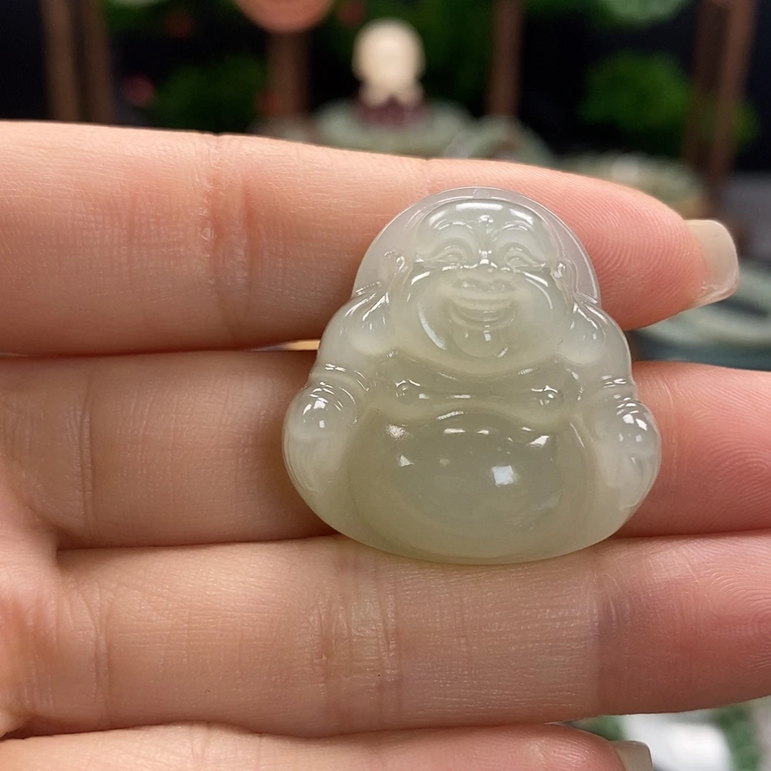 和田玉未镶嵌颈饰货中