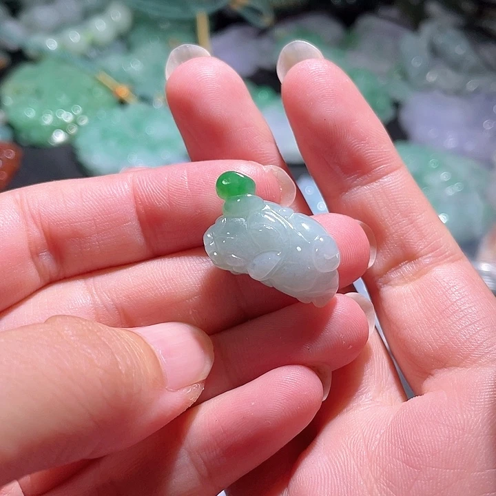 颈饰未镶嵌翡翠天