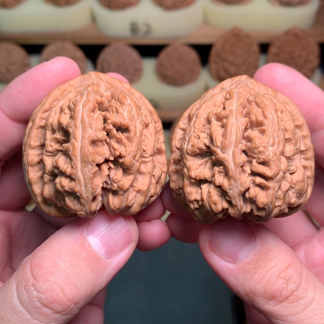 文玩核桃吊坠45边47肚三角平谷粗筋全品61g