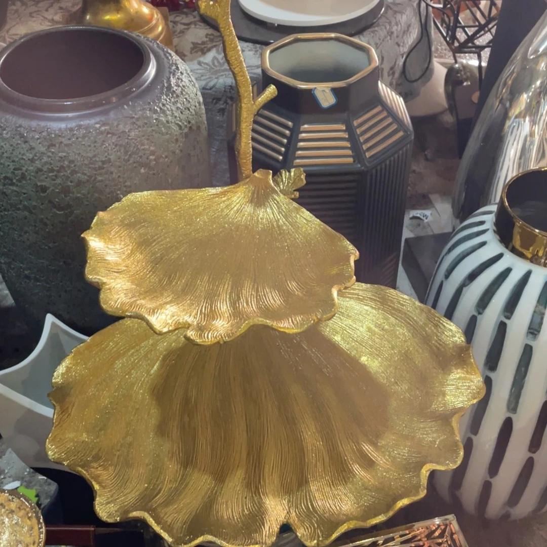 陶瓷花瓶，仿真绿植。