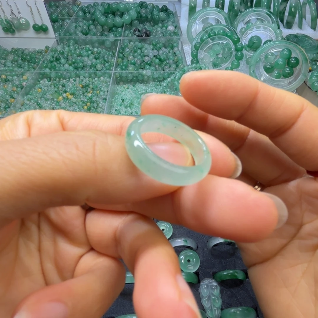 石英质玉（非洲翠）未镶嵌戒指  珠子  手镯白冰戒指