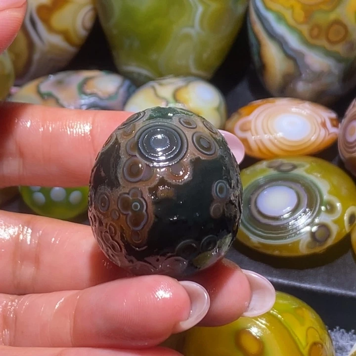 玛瑙/玉髓未镶嵌珠宝奇石168