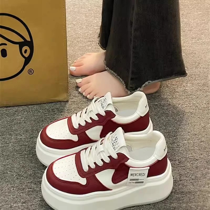 2025春季新款小个子显高百搭小白鞋女小众设计感运动鞋厚底板鞋