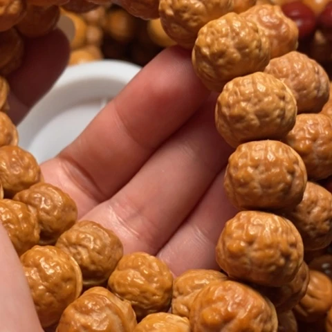 【闪购商品】猴头核桃手串平***.产品