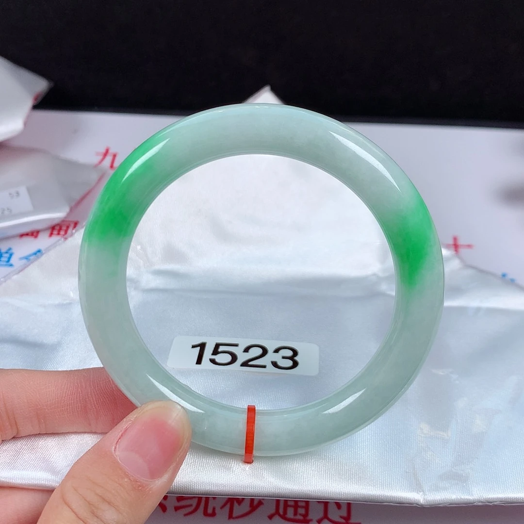 【闪购商品】翡翠手镯未镶嵌58圆条
