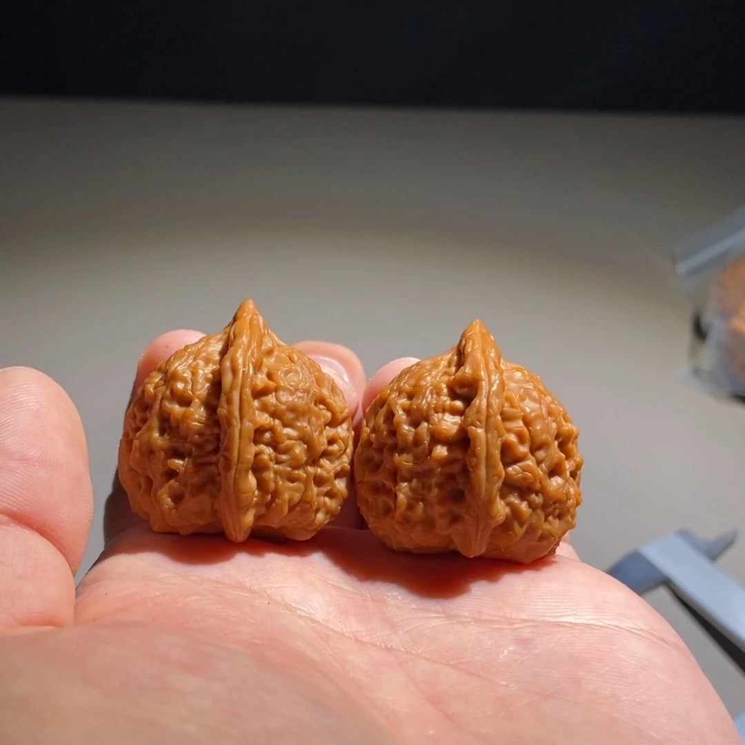 F***W文玩核桃吊坠野生鬼龙