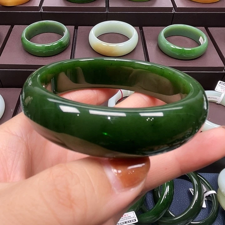 和田玉未镶嵌手镯6162