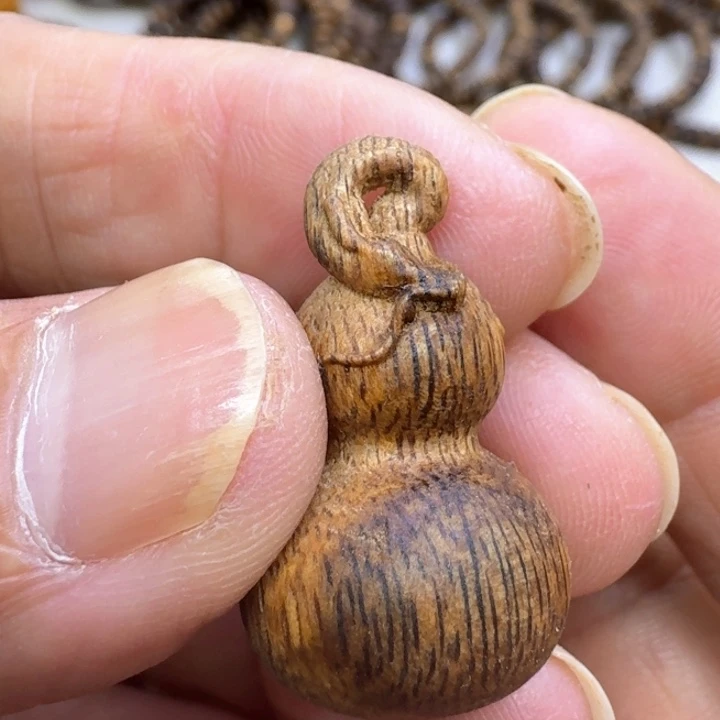 沉香沉香碎屑?***?葫芦一个