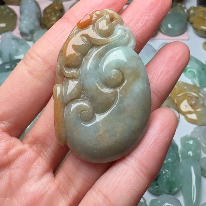 翡翠未镶嵌颈饰吊坠