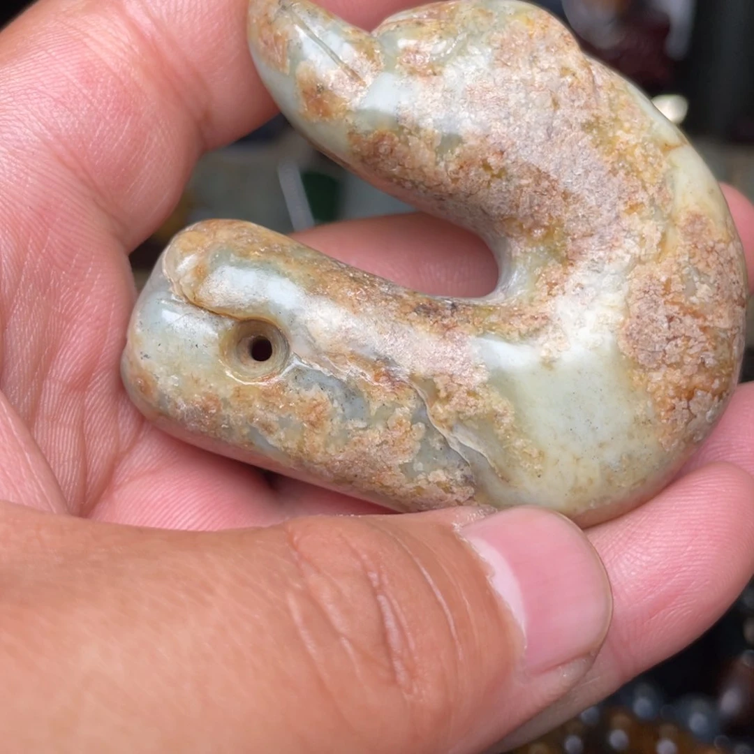 岫岩河磨玉（透闪石质玉）未镶嵌颈饰