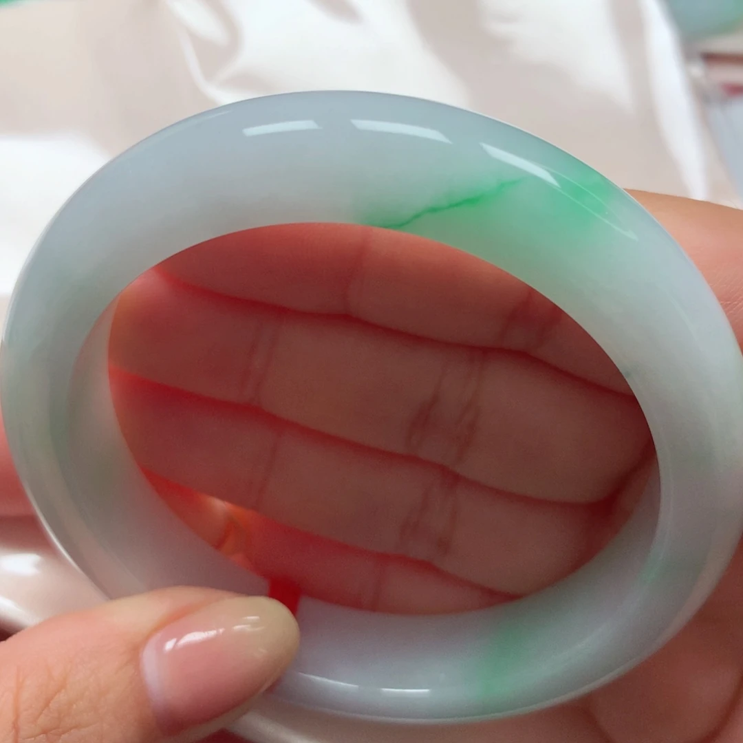 翡翠未镶嵌手镯22细腻白底青