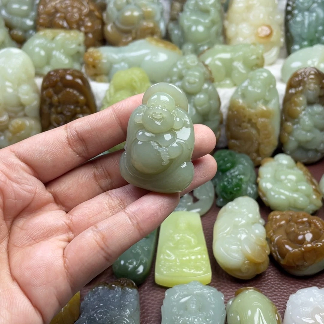 和田玉未镶嵌颈饰