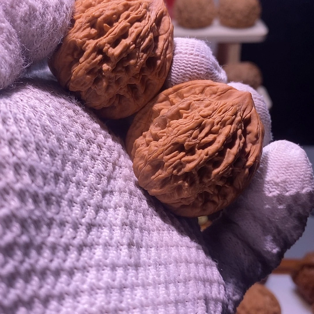 欧***驴文玩核桃吊坠40全品山西虎头