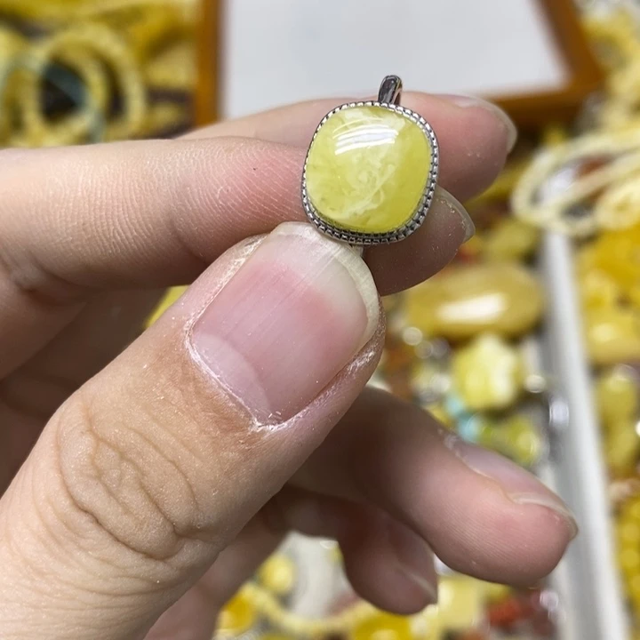 蜜蜡银S925镶嵌裸石戒指