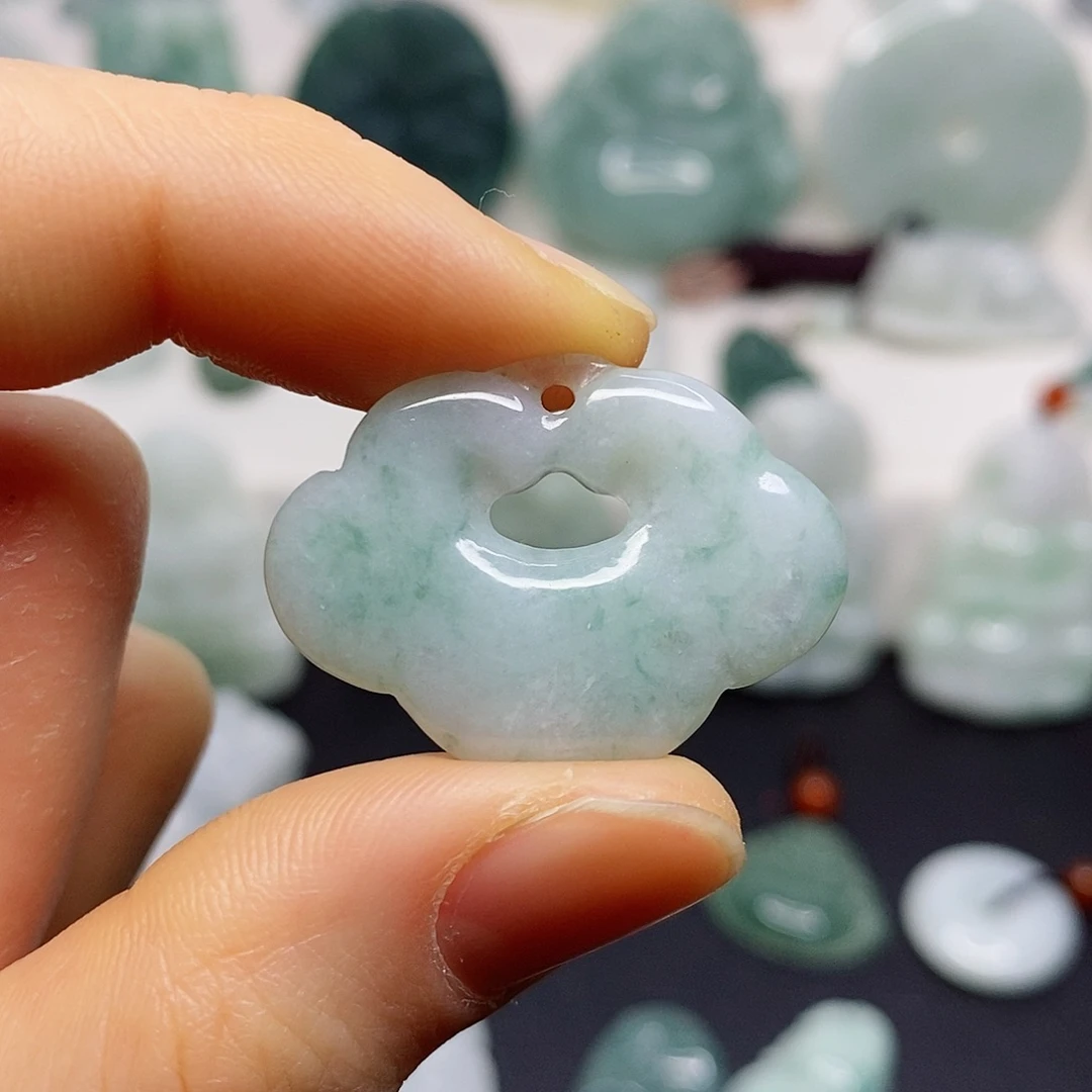 翡翠颈饰未镶嵌吊坠