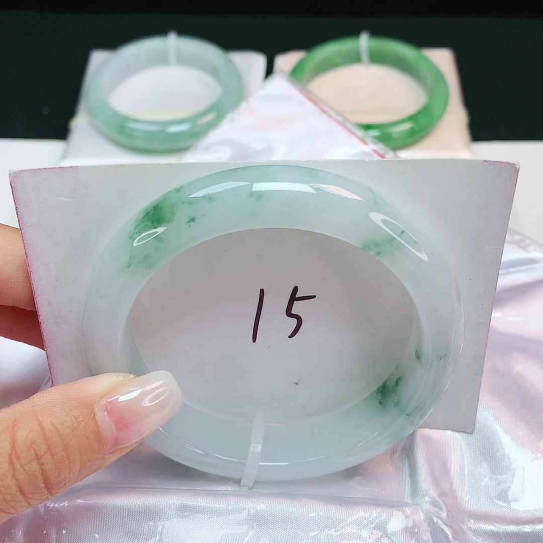 翡翠未镶嵌手镯 正圈56+