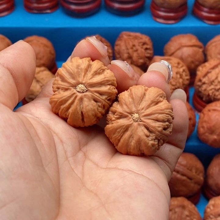 文玩核桃把件精品文玩手捻