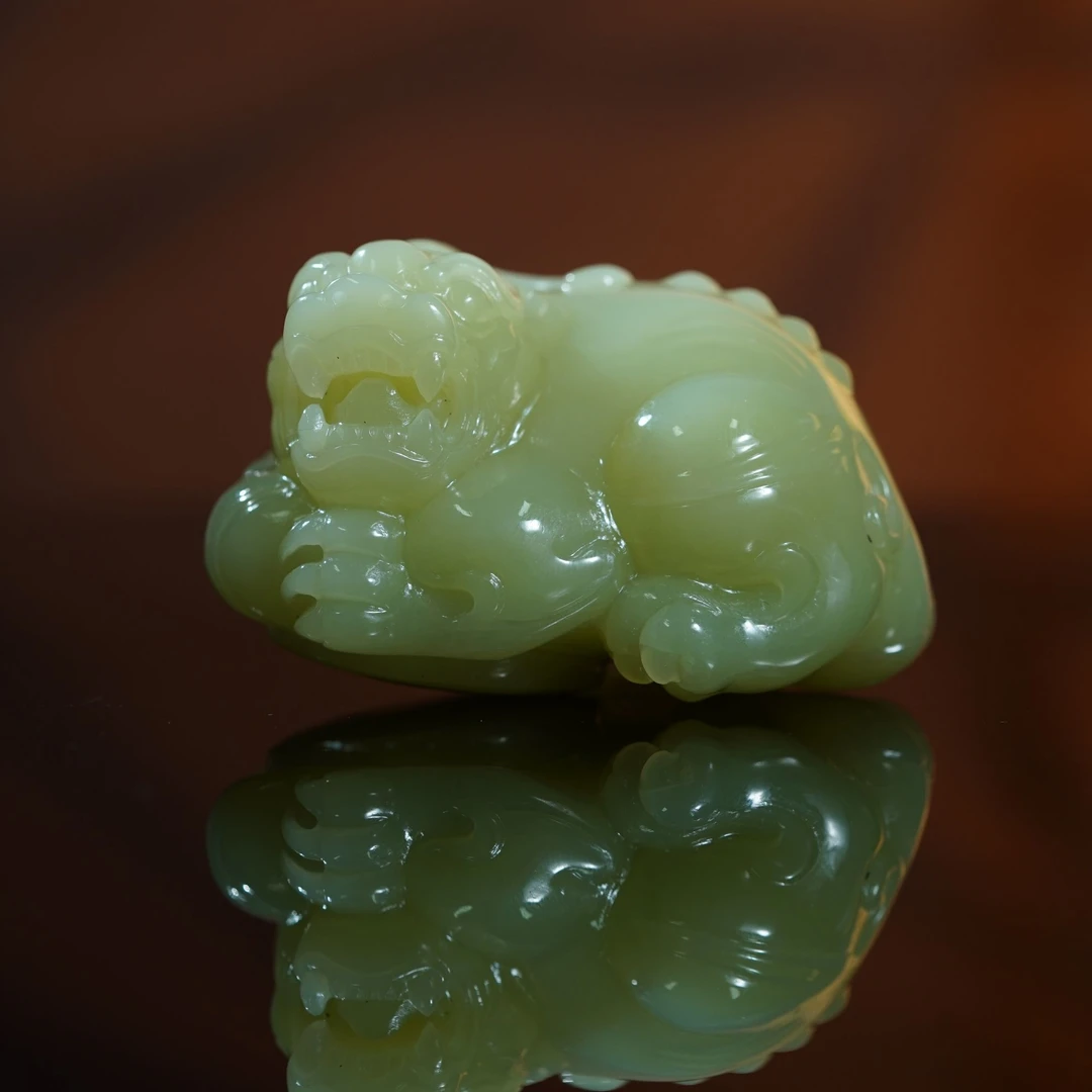 和田玉若羌黄口貔貅手把件267.82g L251108037 A