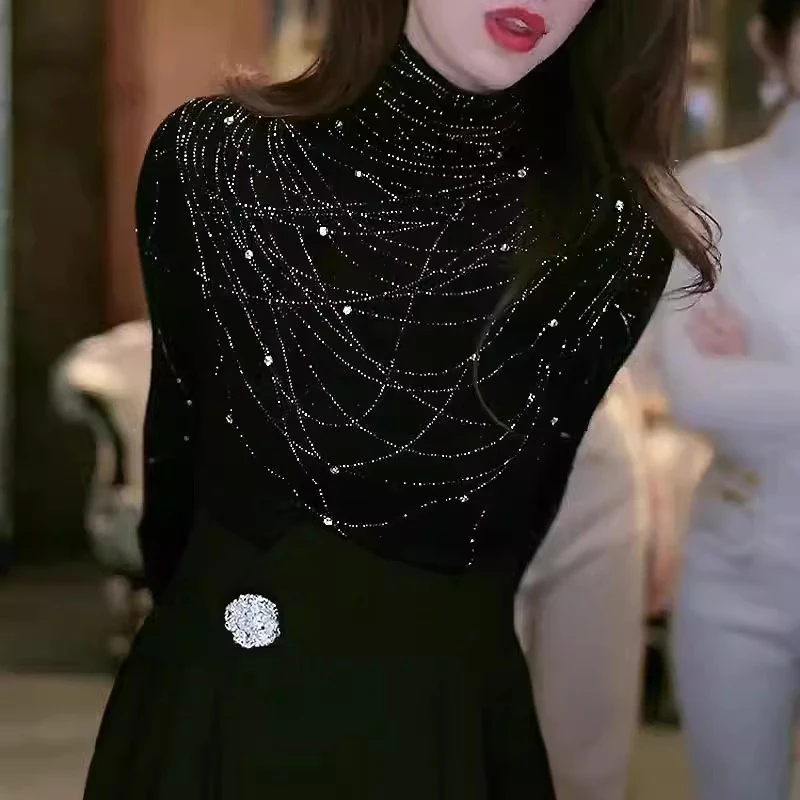 高级感黑色高领打底衫女秋冬轻奢风修身显瘦堆堆领内搭针织衫上衣