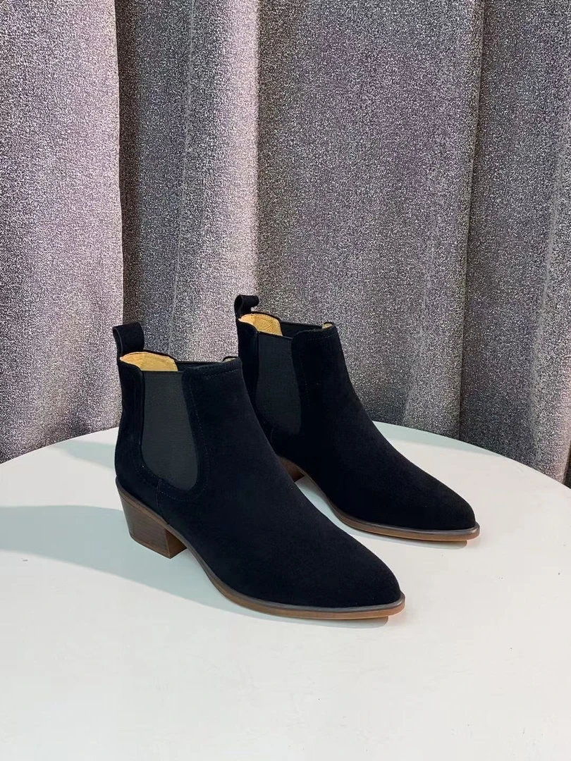 C1822 黑色绒里 时尚尖头粗跟女复古真皮短靴时装靴