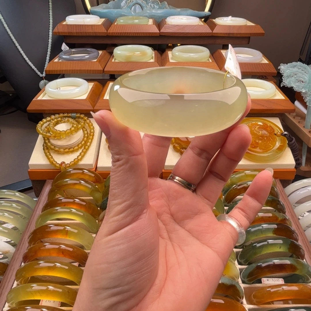 蛇纹石玉未镶嵌手镯56